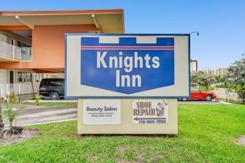 Private Hallandale Beach Studio Wbath Walking Distance To The Beach Pool Free Parking Exterior photo